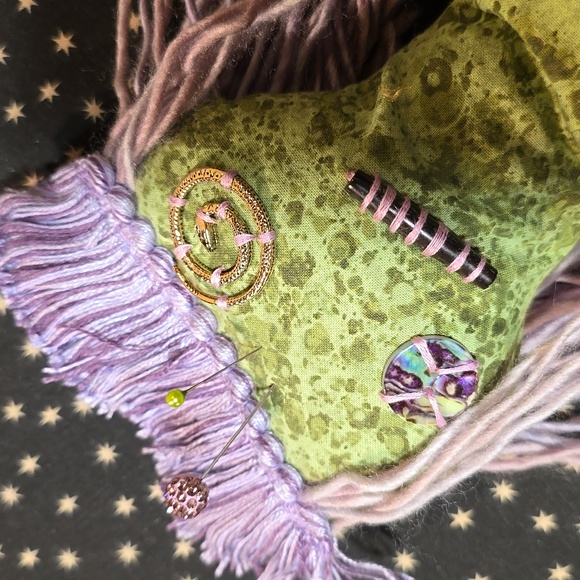 VOODOO DOLL - Picture 2 of 4